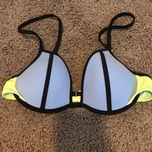 Victoria’s Secret Bikini Top
